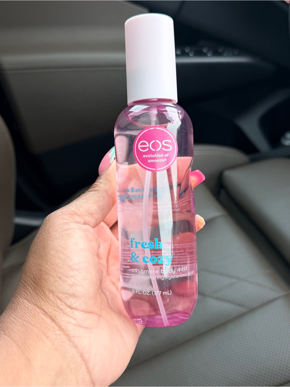 eos Fresh & Cozy Cashmere Body Mist — Pink
